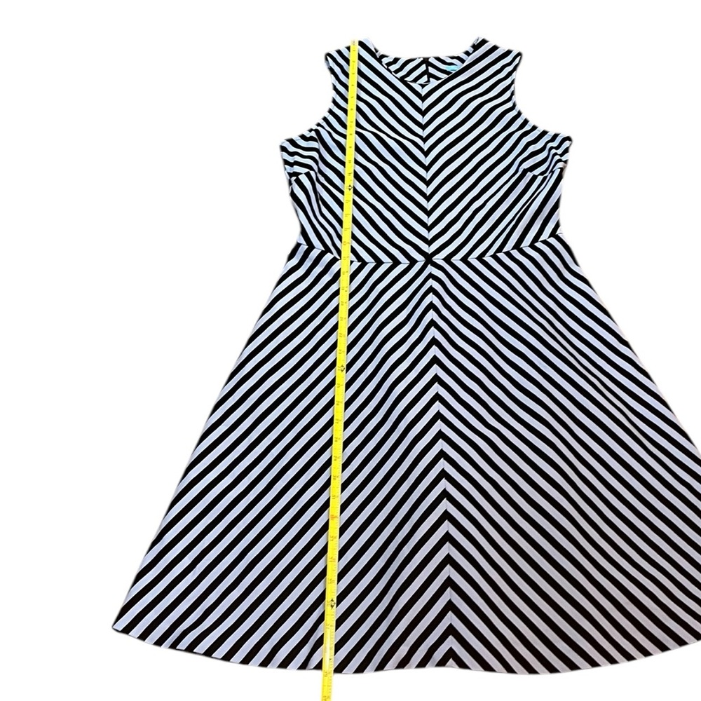 J. McLaughlin Women’s Striped V-Neck Blue and Navy Stripe Sleeveless Dress, L - Picture 4 of 8